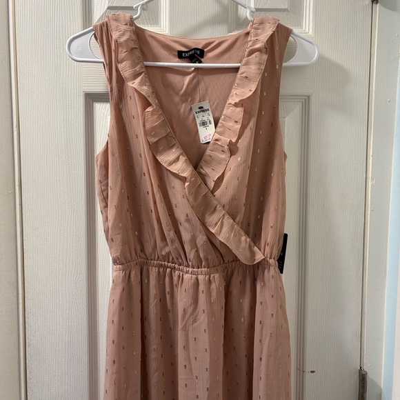 Express Ruffle Detail Maxi Dress in Soft Pink - Picture 5 of 7